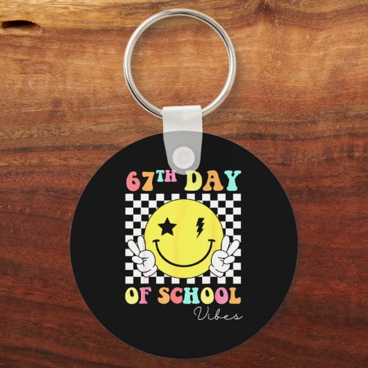 67th Day Of School Smile Face 67 Six Seven Meme Gi キーホルダー (正面)