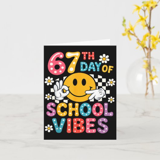 67th Day Of School Vibes 67 Meme Cute Smile Face T カード (黄色い花)