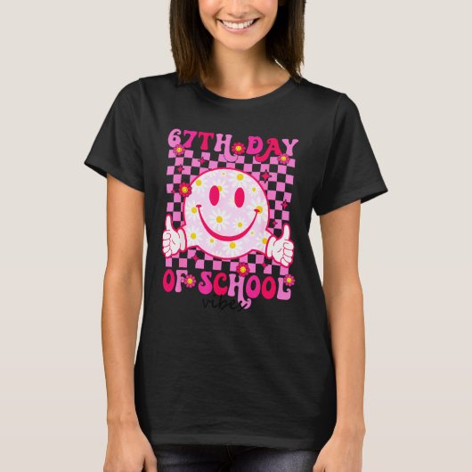 67th Day Of School Vibes 67 Meme Cute Smile Face T Tシャツ (正面)