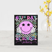 67th Day Of School Vibes Groovy Retro 100 Days Of  カード (黄色い花)