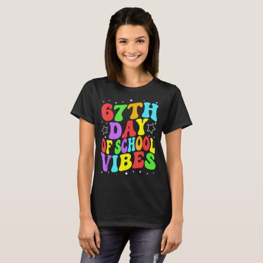 67th Day Of School Vibes Tシャツ (正面フル)