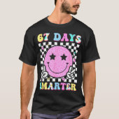 67th Days Smarter Smile Face 67 Days School Teache Tシャツ (正面)