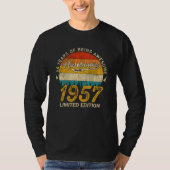 68歳1957レトロ68素晴らし番目の誕生日ギフト Tシャツ (正面)
