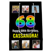 68誕生日: Rainbow "68",写真カスタムと名前 ミディアムペーパーバッグ (裏面)