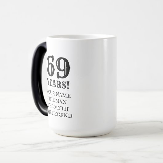 69歳のためのおもしろいな第69誕生日のマグ モーフィングマグカップ (正面左)