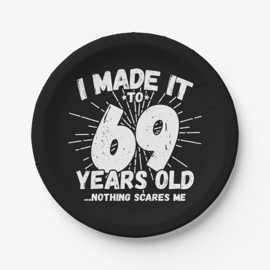 69歳皮肉ミームおもしろい69誕生日 ペーパープレート (正面)