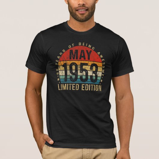69歳1953年5月69誕生日 Tシャツ (正面)