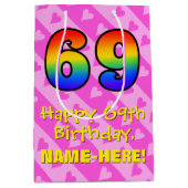69誕生日:おもしろいピンクハートストライプ、虹69 ミディアムペーパーバッグ (正面)