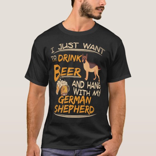 6 ビール飲んでドイツ牧羊犬と遊ぶだけ Tシャツ (正面)