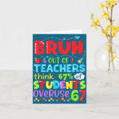 6 人の教師のうち 7 人が 67% の生徒が過度に使用していると考えている カード (黄色い花)