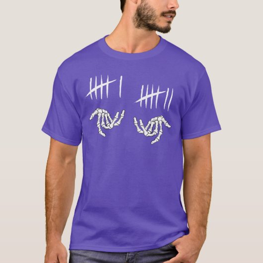 6 7 六 七 tally+マーク スケルトン 67 スケルトンの手 tシャツ (正面)