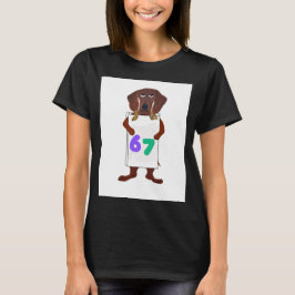 6 7 Dachshund doggie with funny sign  Tシャツ