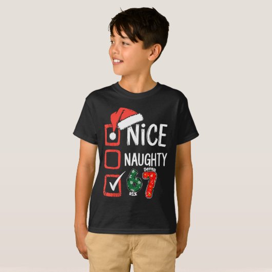 6-7 Meme Nice Naughty 67 Christmas Brain Rot Funny Tシャツ (正面フル)