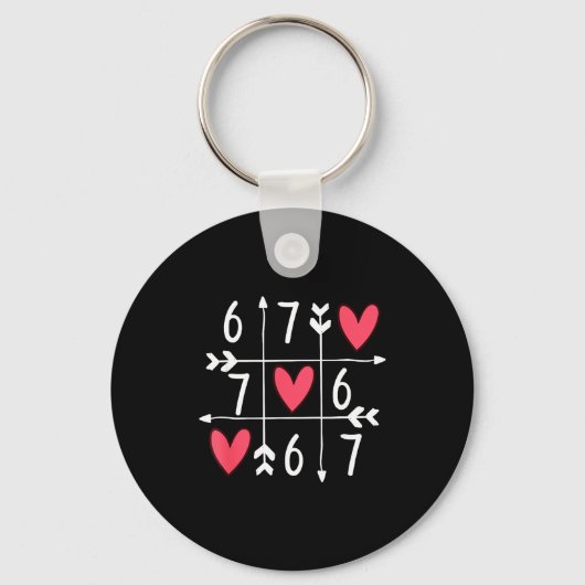 6 7 Meme Six Seven 67 Funny Xoxo Game Valentines D キーホルダー (正面)