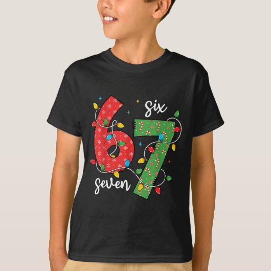 6 7 Six Seven Meme Xmas Lights Candy Cane Christma Tシャツ (正面)