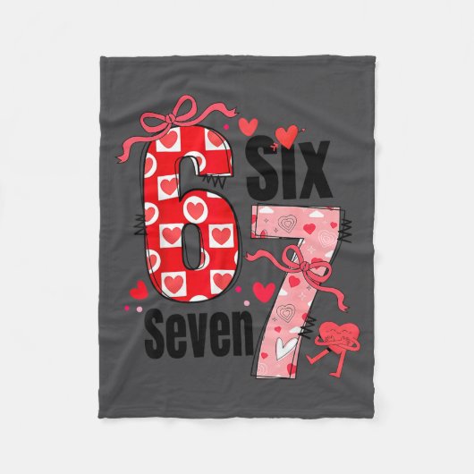 6 7 Valentine Six Seven Meme Coquette Bow Hearts  フリースブランケット (正面)