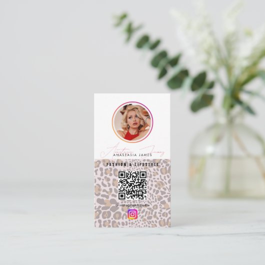 6 Photo Grid Social Media QR Code Leopard Print 名刺 (スタンド正面)