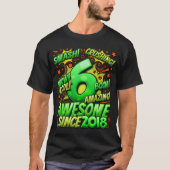 6th Birthday Comic Style Awesome since 2018 6 Year Tシャツ (正面)