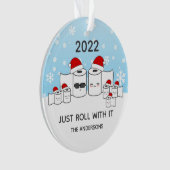 7おもしろいの転がItトイレ紙ファミリー オーナメント (正面)