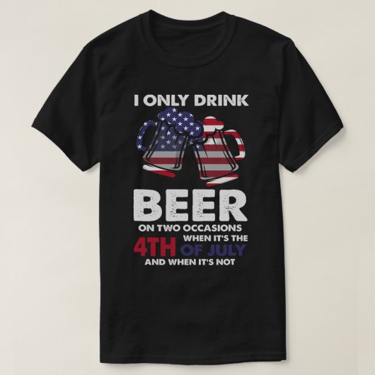 7おもしろい月4日ビール愛好家アメリカ人動揺して Tシャツ (デザイン正面)