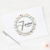 7か月のマイルストーンベビーのグラフとバルーン ラウンドシール (封筒)