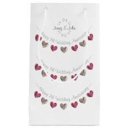 7周年の羊毛ハート結婚の記念小抱き枕 スモールペーパーバッグ