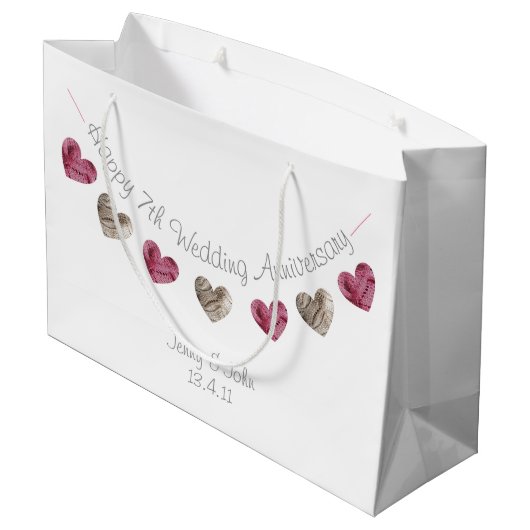 7回又は何回結婚かの記念羊毛ハート抱き枕 ラージペーパーバッグ (裏面アングル)