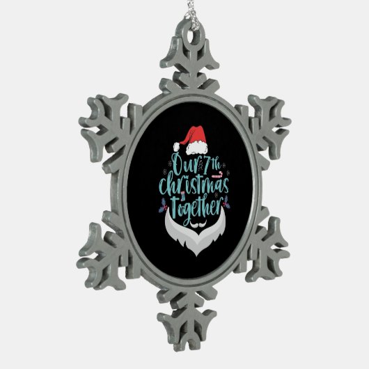 7回目のクリスマスのカップル家族のマッチング スノーフレークピューターオーナメント (左)