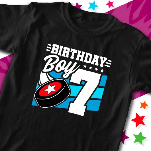 7年オールドホッケーパーティーテーマ第7誕生日少年 Tシャツ