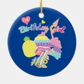 7年ポップ・アートのの老女の子パーティーのための誕生日  セラミックオーナメント (裏面)
