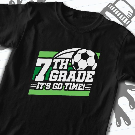 7年生サッカーのサッカー初日新学期 Tシャツ