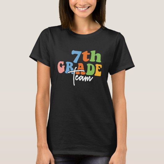 7年生チームレトロGroovy女性ハッピー初日 Tシャツ (正面)