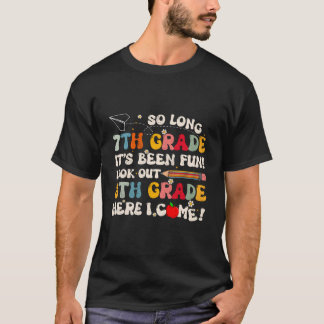 7年生+おつかれさま+8年生+卒業+最後の日 Tシャツ