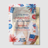 7恋しく思月1日の誕生日のリトル・インディペンデント4日 ベラム紙招待状 (オフセット (カップル))