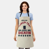 7月おもしろい4日の幸せ エプロン (着用した状態)