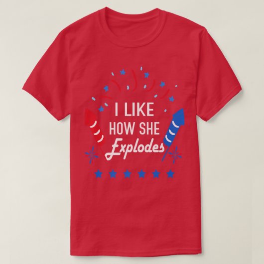 7月おもしろい4日の彼女のカップルMaの爆破方法が好き Tシャツ (デザイン正面)