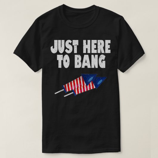 7月おもしろい7月4日4日私は今ここに来ている Tシャツ (デザイン正面)