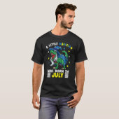 7月には小さな魔術師が生まれいた Tシャツ (正面フル)
