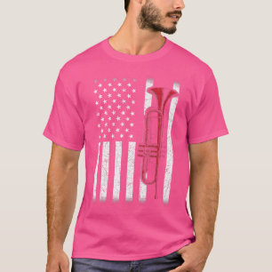 7月のアメリカ国旗のトランペットの愛国的なトランピーター4日 Tシャツ