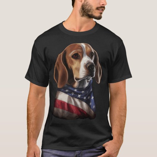 7月のアメリカ国旗4日アメリカ愛国的なビーグル犬 Tシャツ (正面)