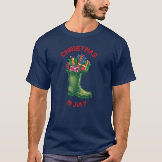 7月のクリスマス、サンタの幸せのブーツ Tシャツ (正面)