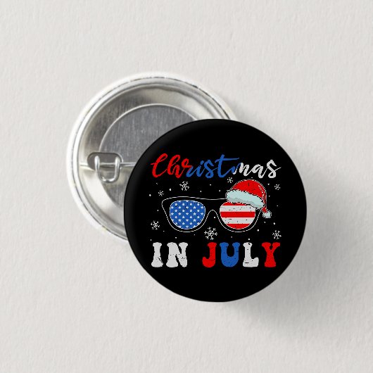 「7月のクリスマス」 – 愛国的サングラス 缶バッジ (正面&裏面)