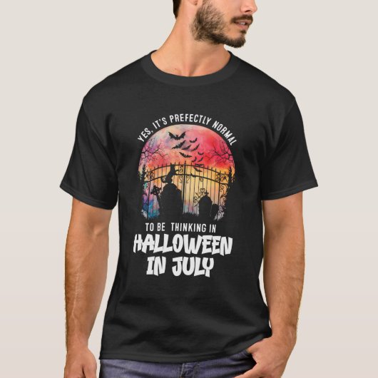 7月のハロウィン考えは通常である Tシャツ (正面)