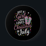 7月の夏にクリスマスが大好きな女の子 缶バッジ<br><div class="desc">7月のクリスマスを愛する女の子だけのハワイアン夏休み</div>