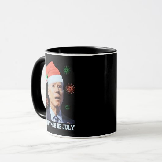 7月の幸せな4日バイデン氏クリスマスサンタハットおもしろい マグカップ (正面左)