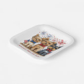 7月の幸せな4thヨークシャーテリアドッグス ペーパープレート (傾斜あり)