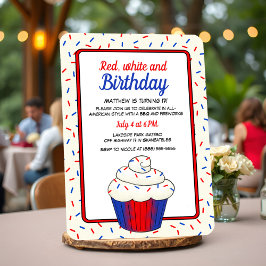 7月の愛国的な4thおもしろいバニラカップケーキ誕生日 招待状