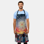 7月の愛国的な4th花火お祝い群集 エプロン (着用した状態)
