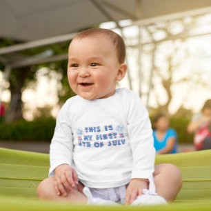 7月の最初の4日の独立記念日の花火 ベビーTシャツ