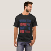 7月の火炎の4番目のヒューズを明るく飲む Tシャツ (正面フル)